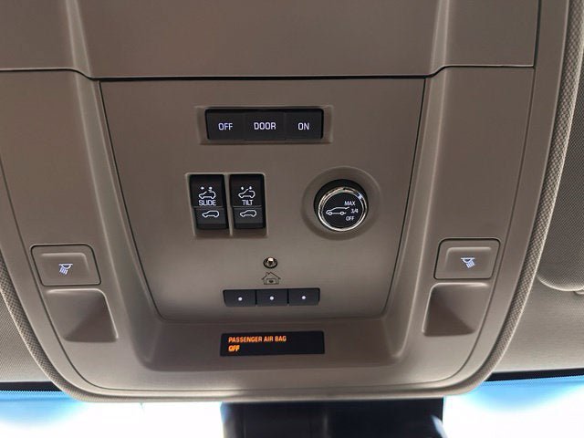 Used 2016 Chevrolet Tahoe LTZ AWD/4WD image 13