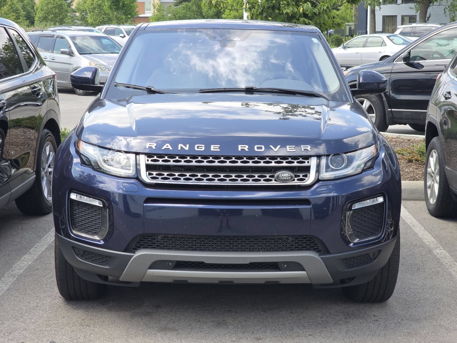 Used 2017 Land Rover Range Rover Evoque HSE AWD/4WD image 3