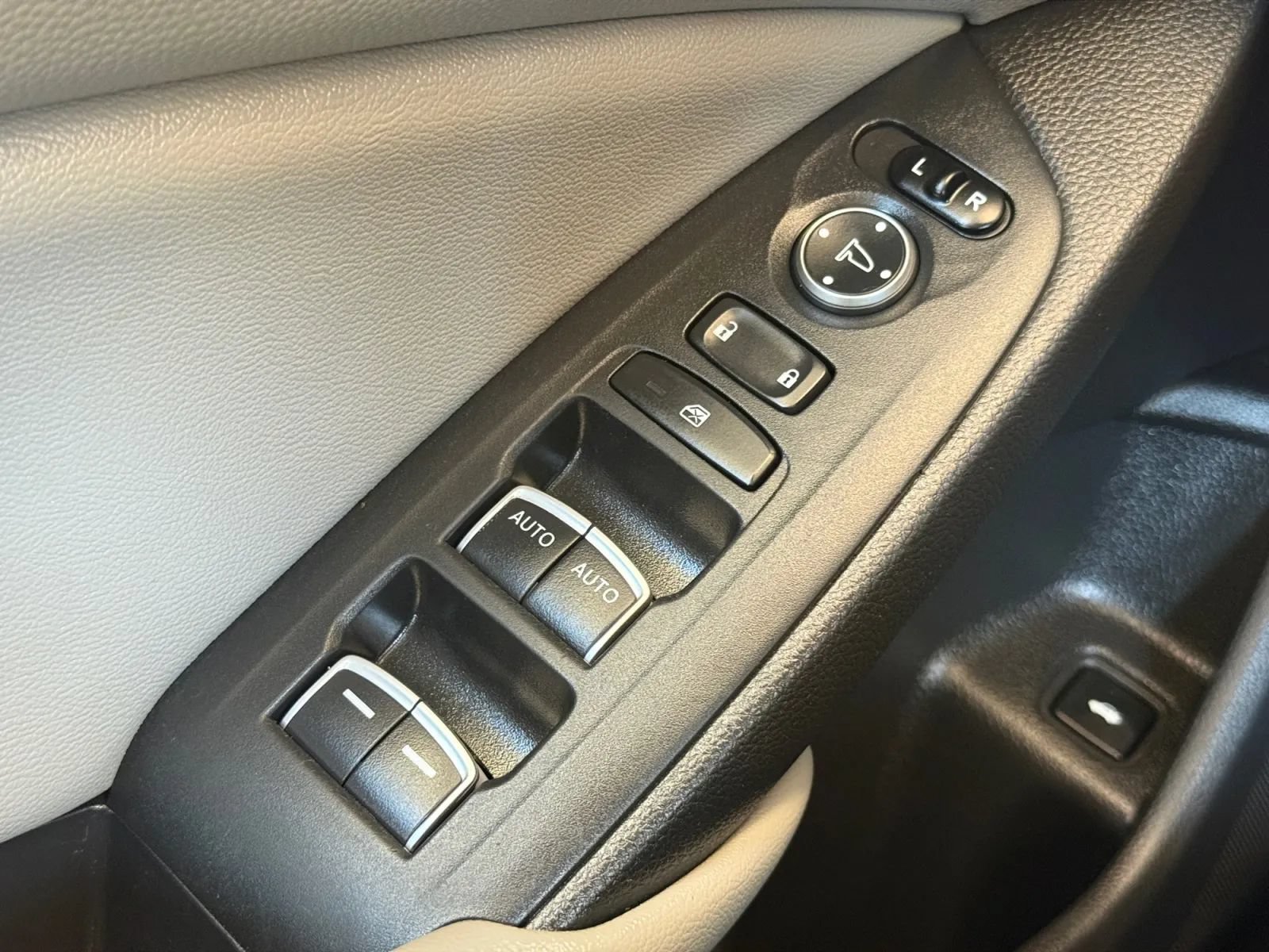 Used 2020 Honda Accord LX image 38