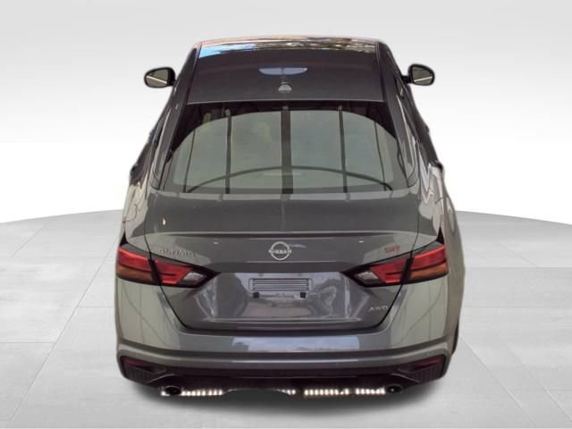 Used 2025 Nissan Altima 2.5 SR AWD/4WD image 7