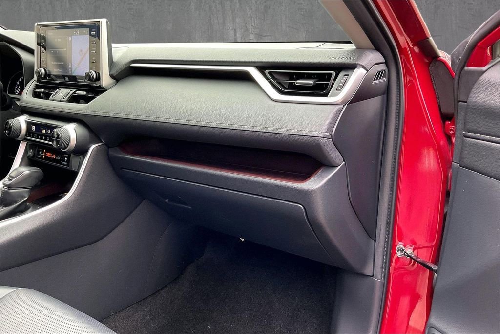 Used 2019 Toyota RAV4 Limited w/ Advanced Technology Package AWD/4WD image 26