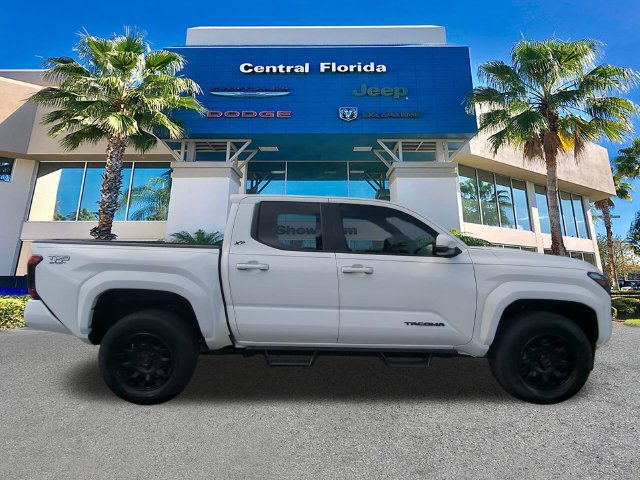 Used 2024 Toyota Tacoma TRD Sport w/ TRD Sport Upgrade Package RWD image 4