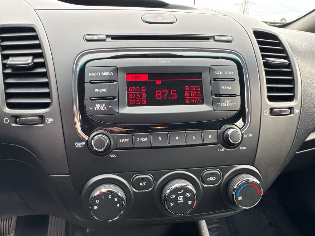 Used 2017 Kia Forte LX w/ LX Popular Package image 13