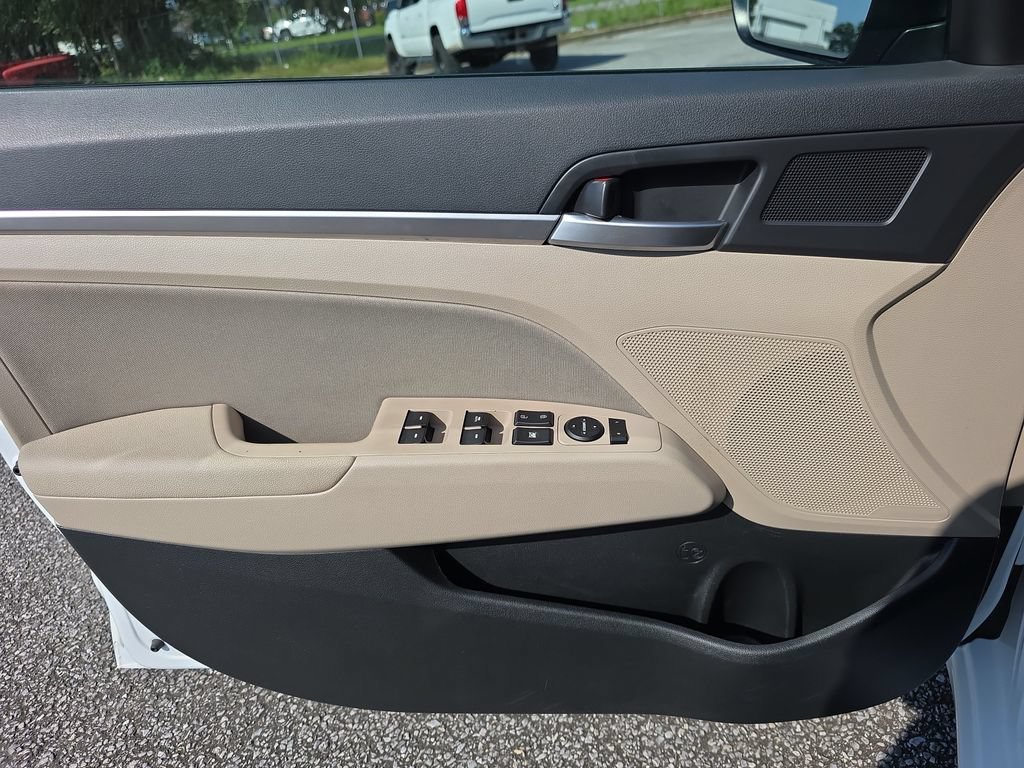 Used 2019 Hyundai Elantra Value Edition w/ Winter Weather Package FWD image 17