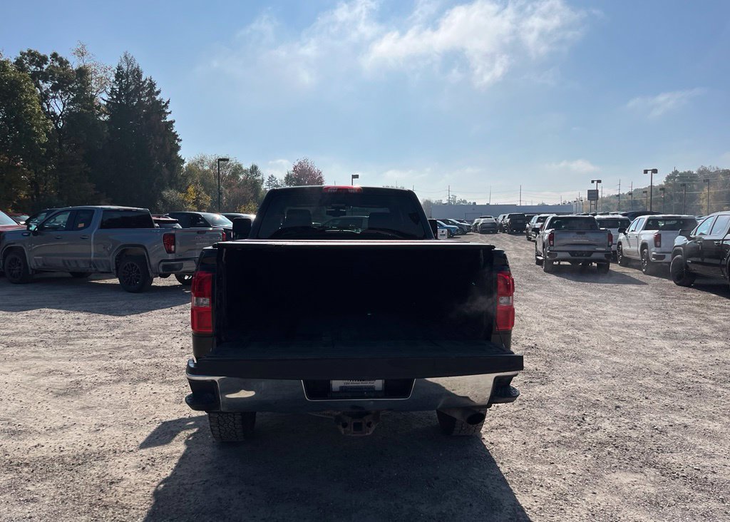 Used 2016 GMC Sierra 2500 SLE w/ SLE Preferred Package AWD/4WD image 9