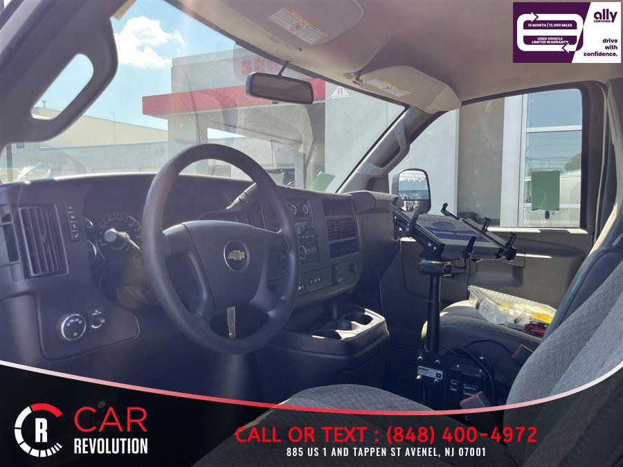 Used 2020 Chevrolet Express 2500 RWD image 15