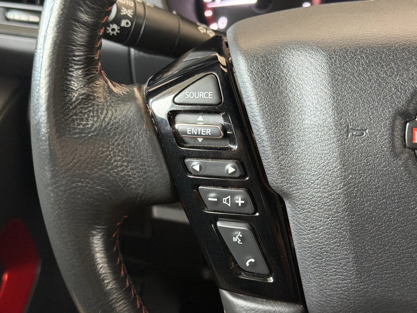 Used 2024 Nissan Frontier Pro-X RWD image 27