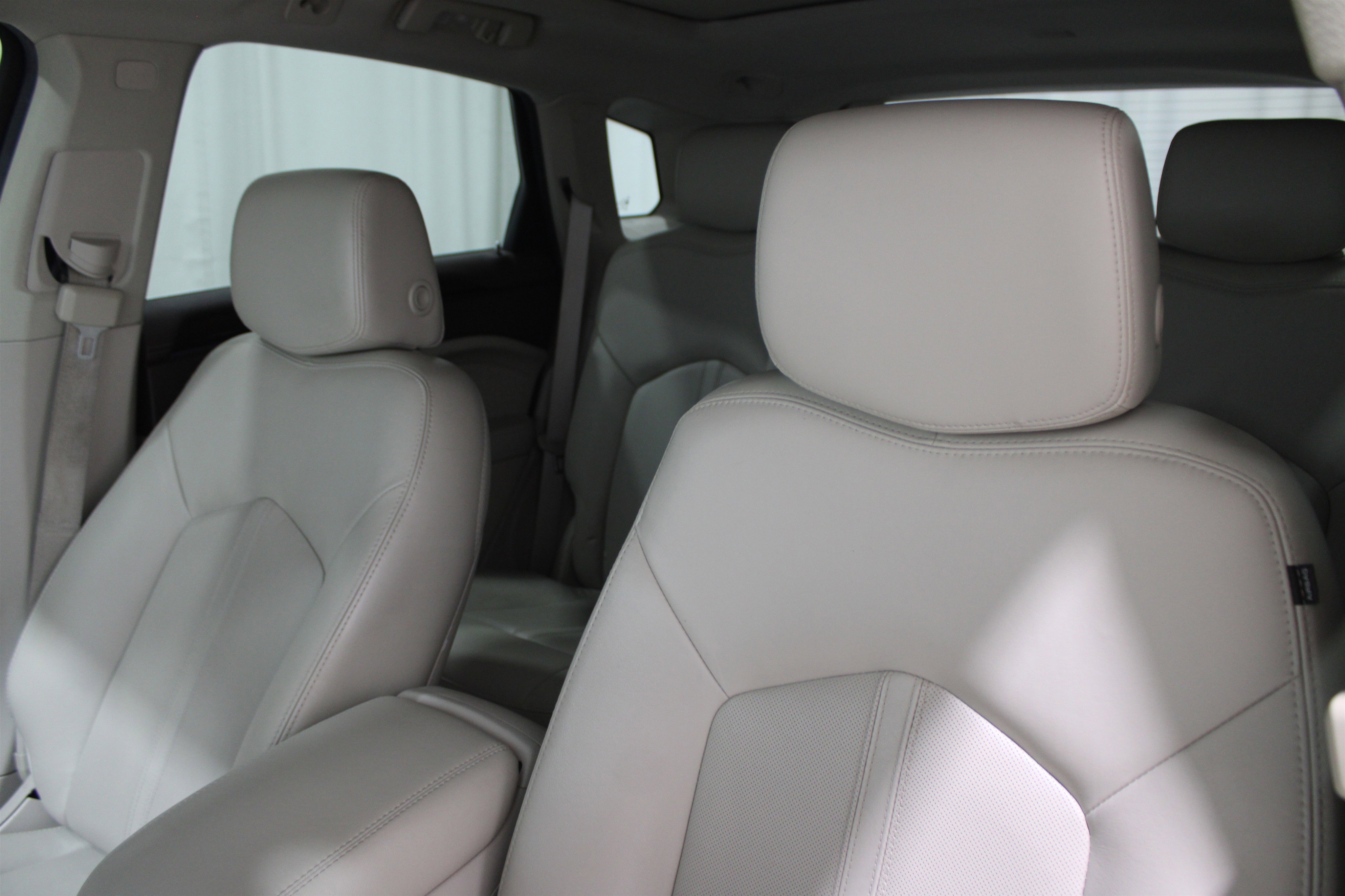 Used 2015 Cadillac SRX Performance w/ Driver Awareness Package image 5