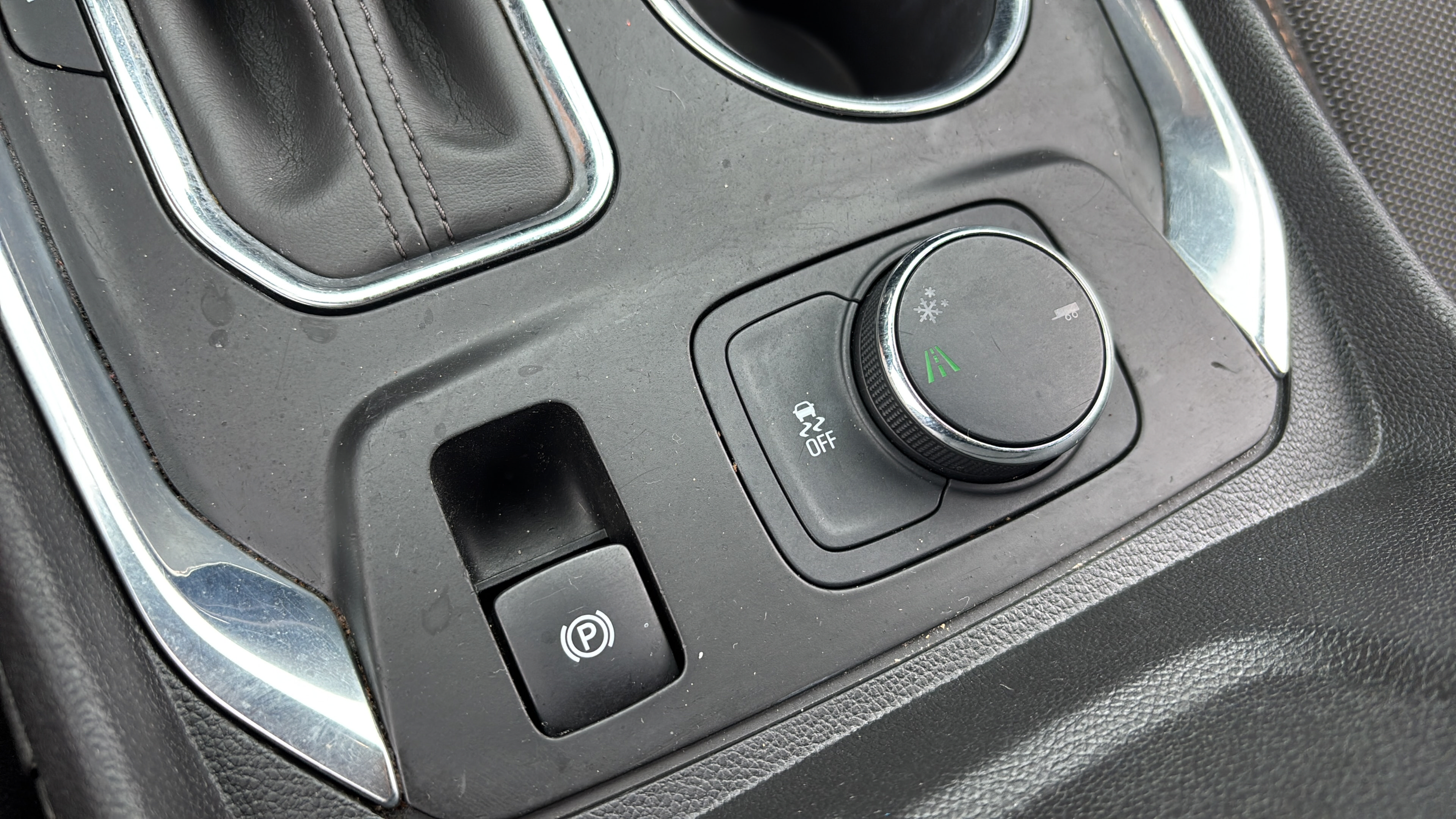 Used 2018 Chevrolet Traverse LT FWD image 18