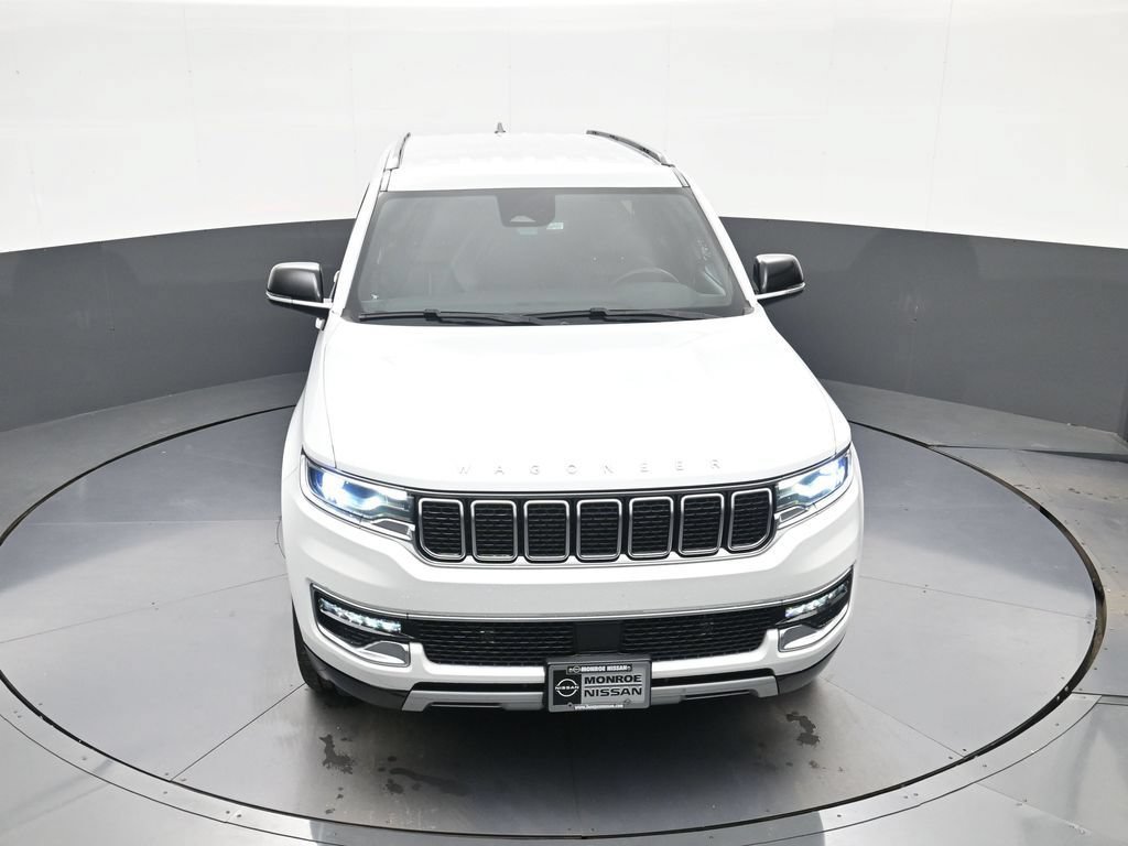 Used 2024 Jeep Wagoneer Series II w/ Flexible Seating Group RWD image 32