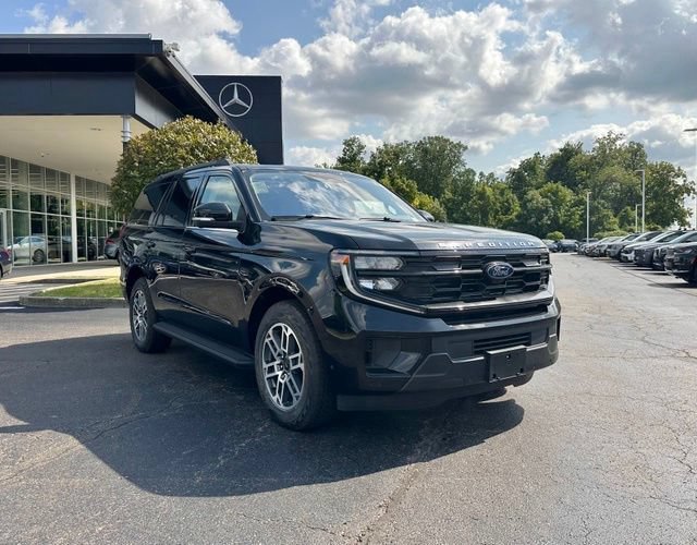 Used 2025 Ford Expedition Active