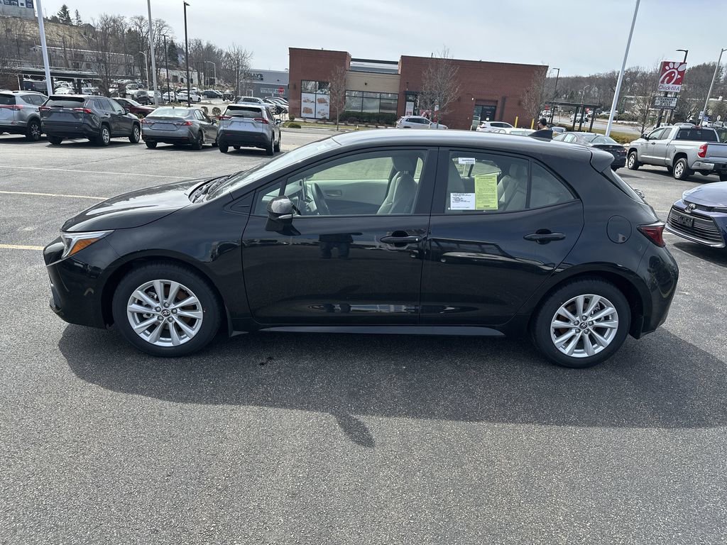 New 2026 Toyota Corolla SE FWD image 2