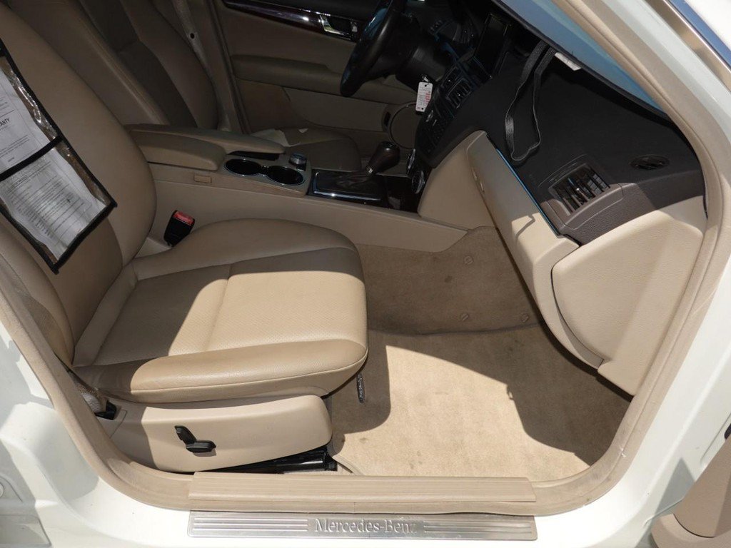 Used 2011 Mercedes-Benz C 300 Sedan image 22