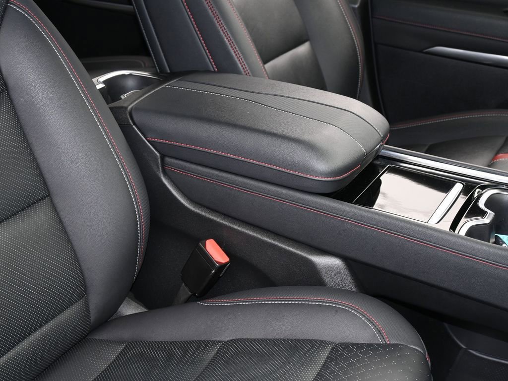 Used 2024 Chevrolet Traverse RS image 61