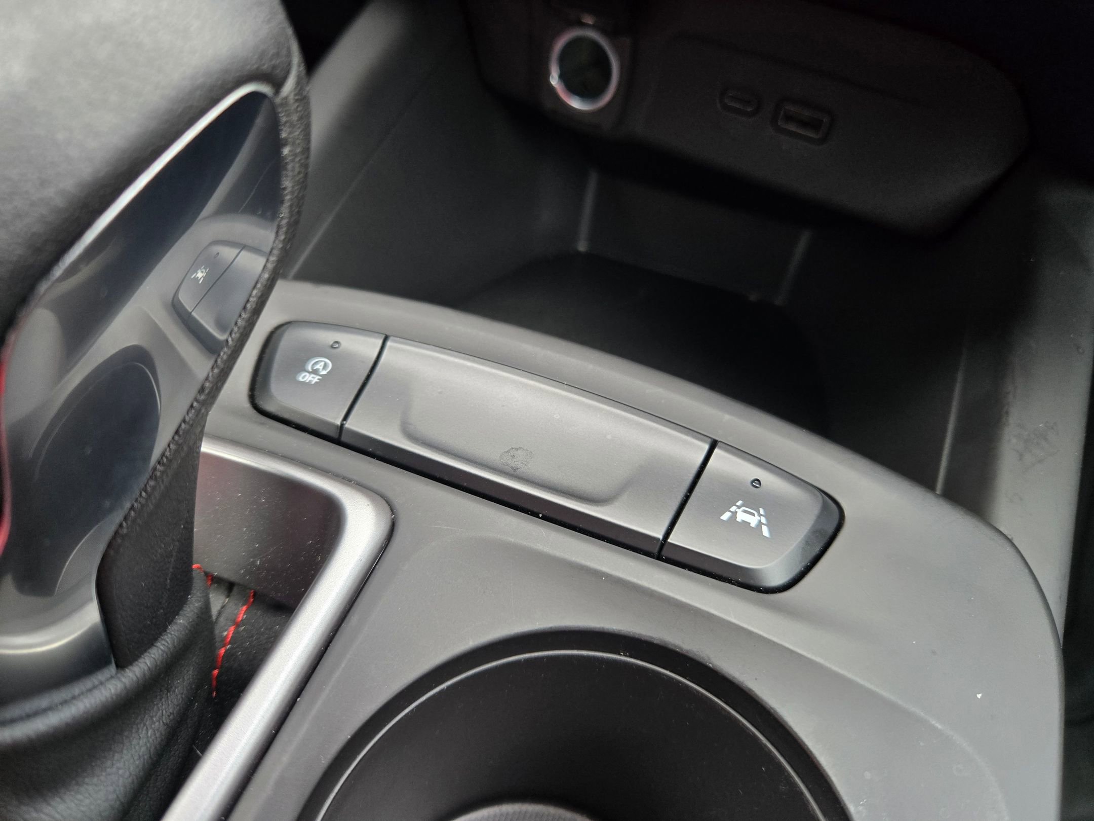 Used 2024 Chevrolet Trax RS image 31