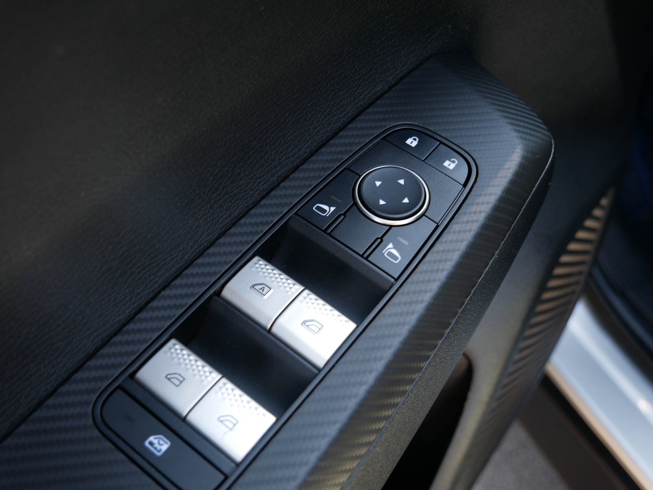 Used 2022 Mitsubishi Outlander ES image 19