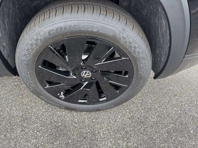 New 2026 Volkswagen Atlas Cross Sport SE image 10