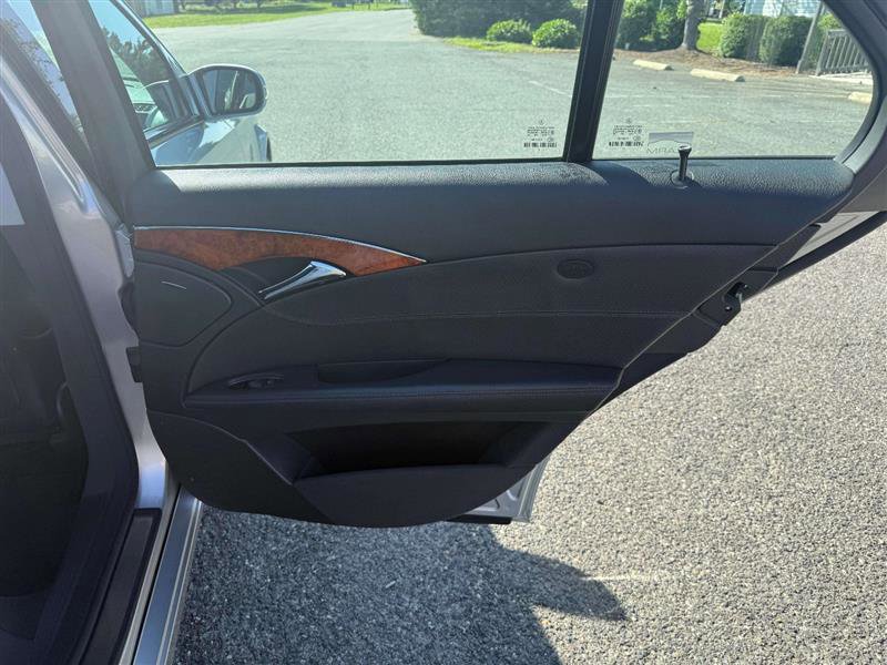 Used 2004 Mercedes-Benz E 320 Sedan image 19