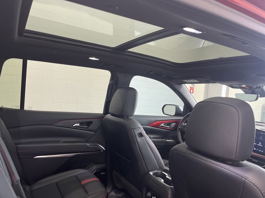 Used 2024 Chevrolet Traverse RS w/ LPO, Floor Liner Package image 37