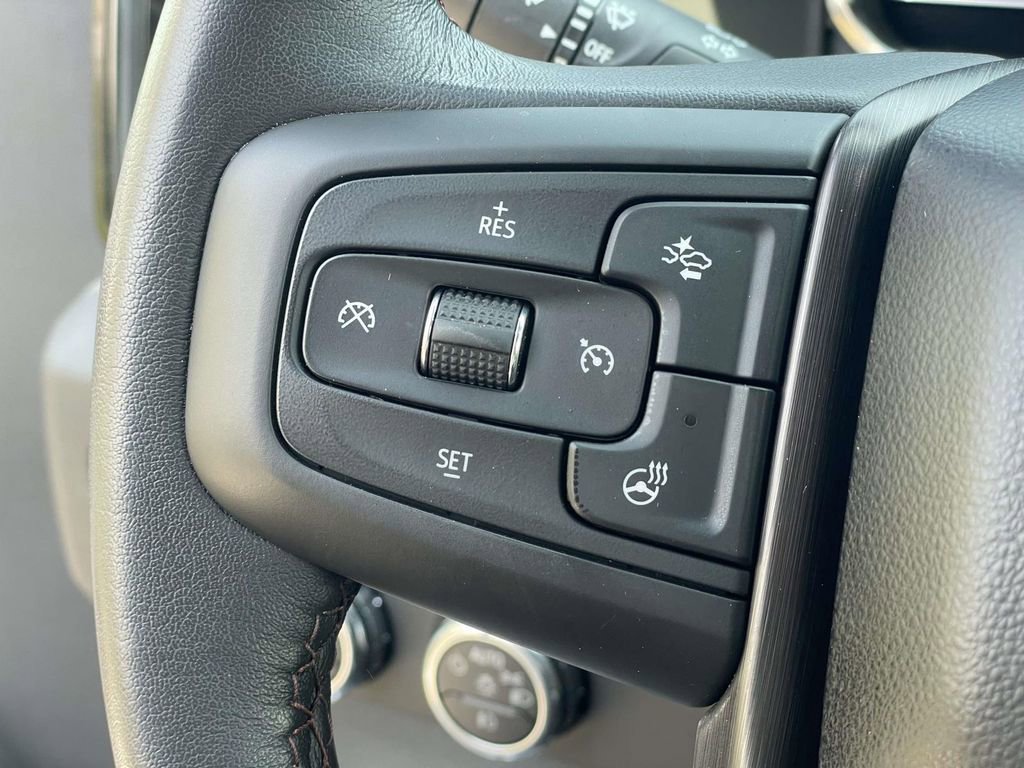 Used 2025 GMC Sierra 2500 AT4X AWD/4WD image 8