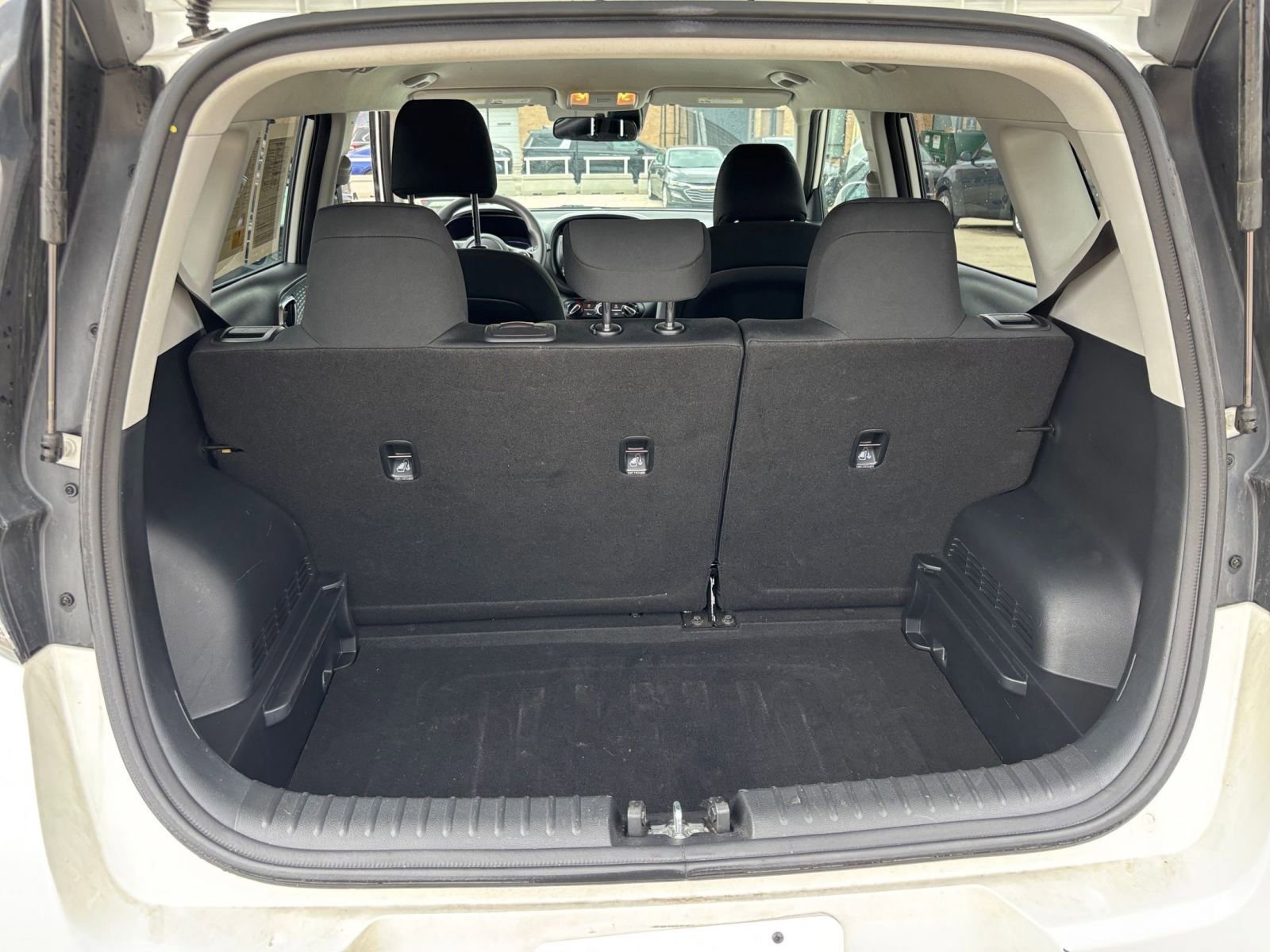 Used 2024 Kia Soul LX w/ LX Technology Package image 29