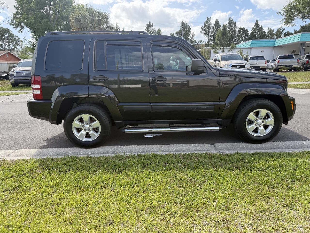 Used 2012 Jeep Liberty Sport w/ Popular Equipment Group image 5