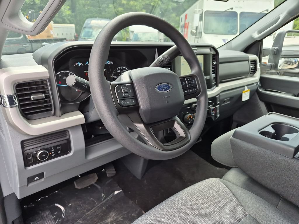 New 2026 Ford F350 XLT w/ Snow Plow/Camper Package AWD/4WD image 27