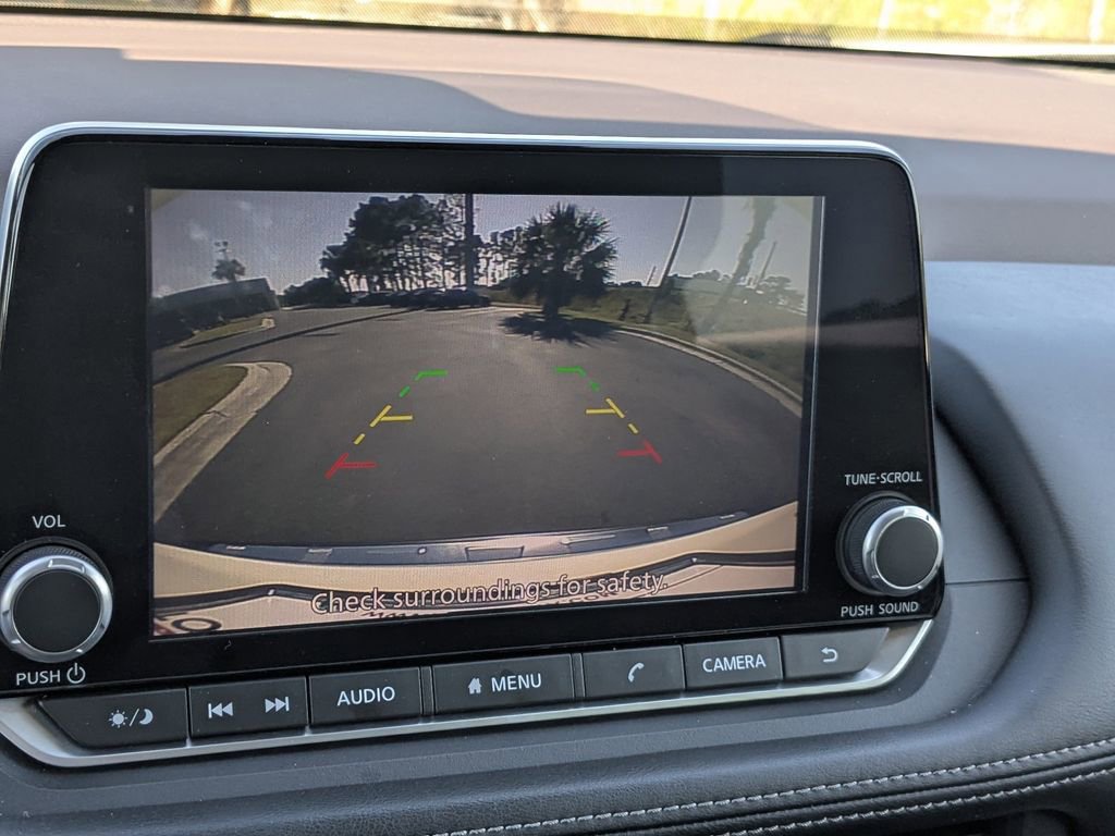 Used 2023 Nissan Rogue SV image 19