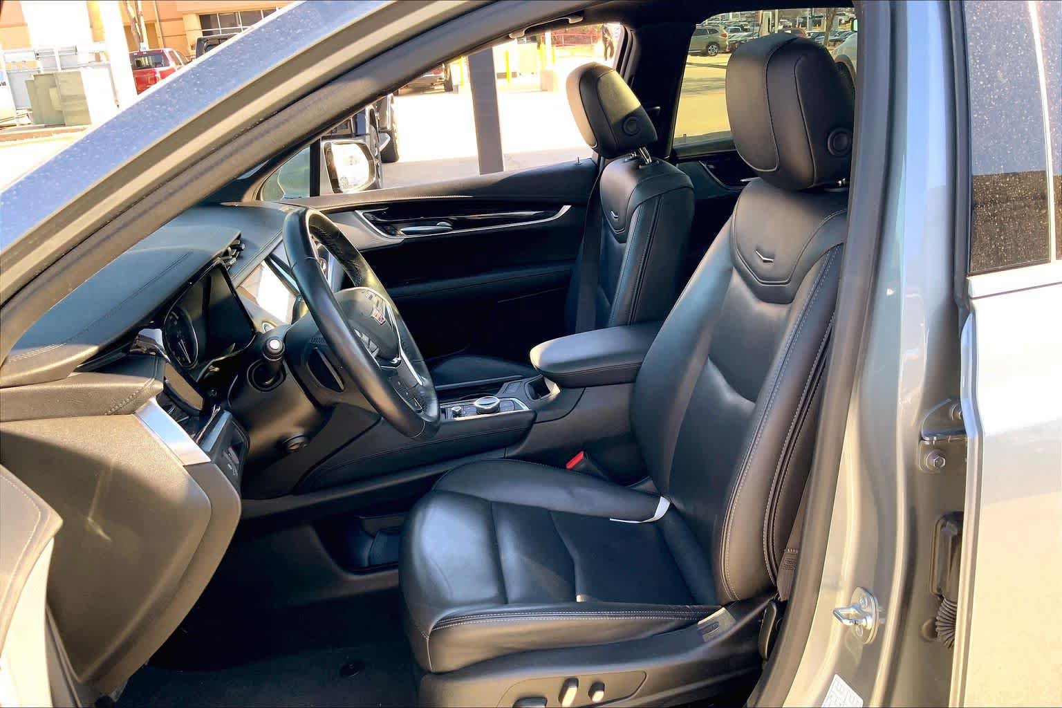 Used 2024 Cadillac XT5 Premium Luxury AWD/4WD image 8