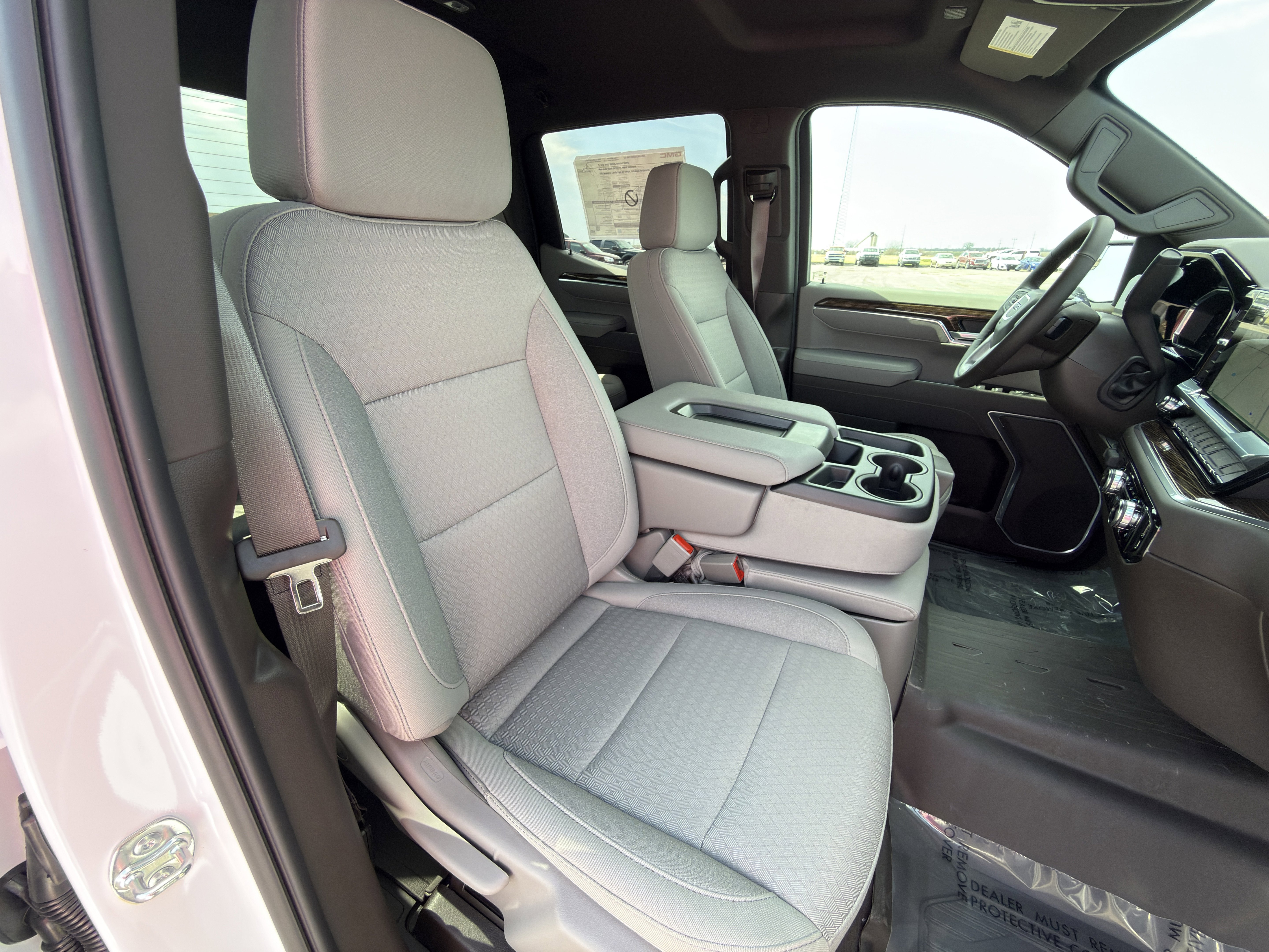 New 2026 GMC Sierra 1500 SLE image 16