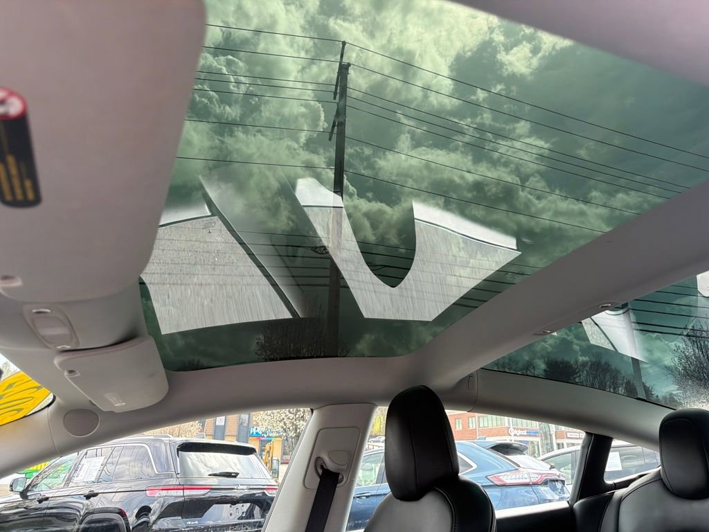 Used 2022 Tesla Model 3 image 24