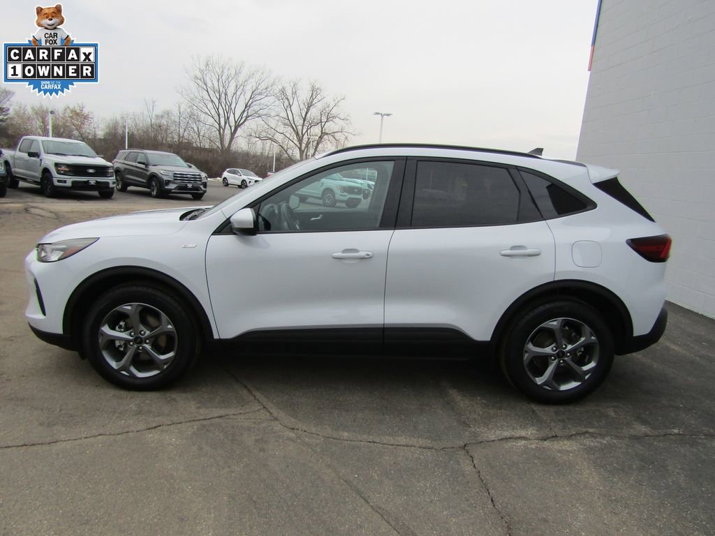 Used 2025 Ford Escape ST-Line Select w/ Tech Pack #1 AWD/4WD image 2