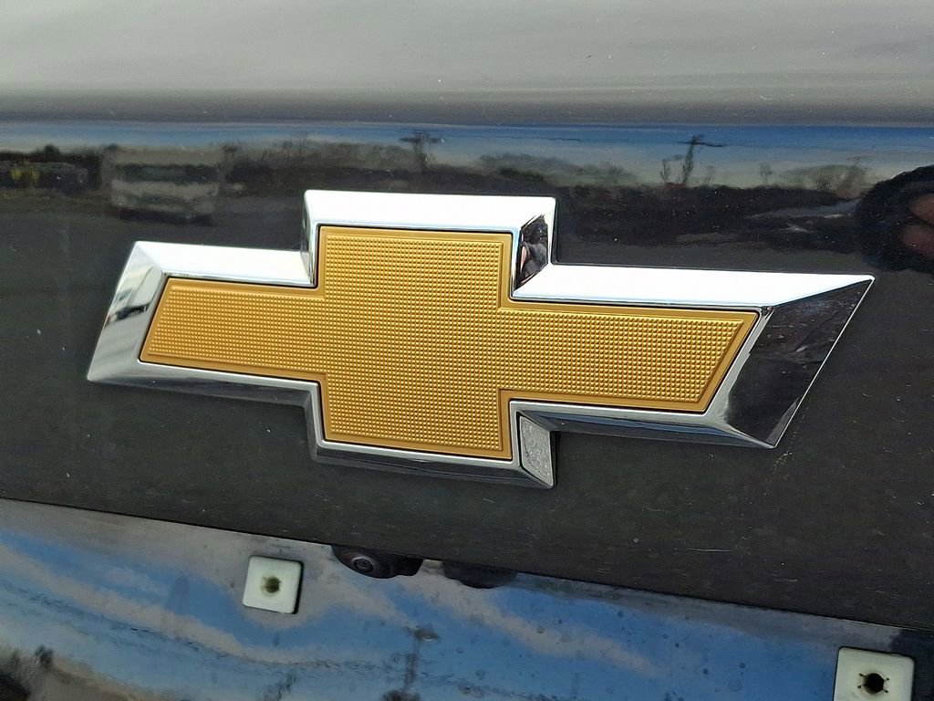 Used 2025 Chevrolet Trax LS image 21