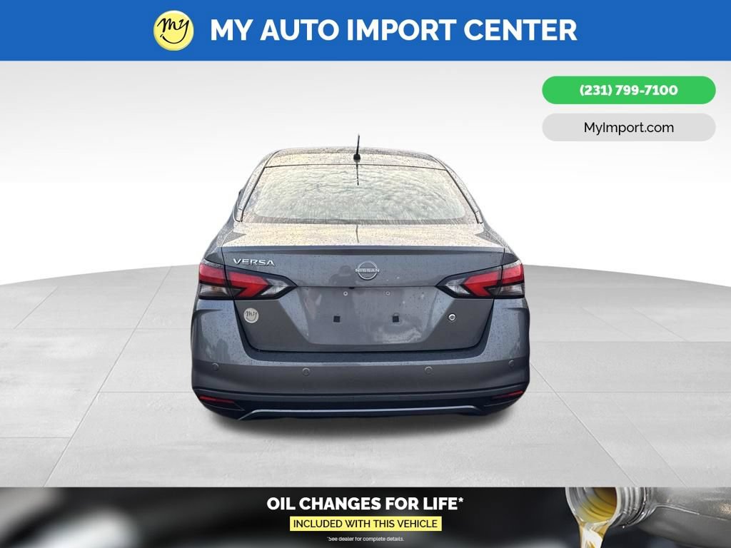 Used 2023 Nissan Versa S w/ Trunk Package FWD image 5