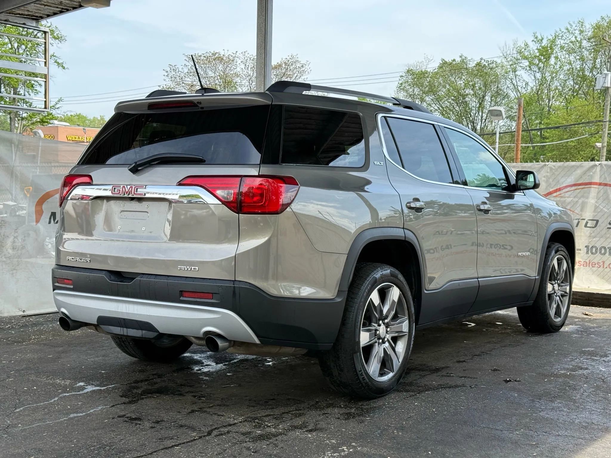 Used 2019 GMC Acadia SLT w/ LPO, Floor Liner Package image 59