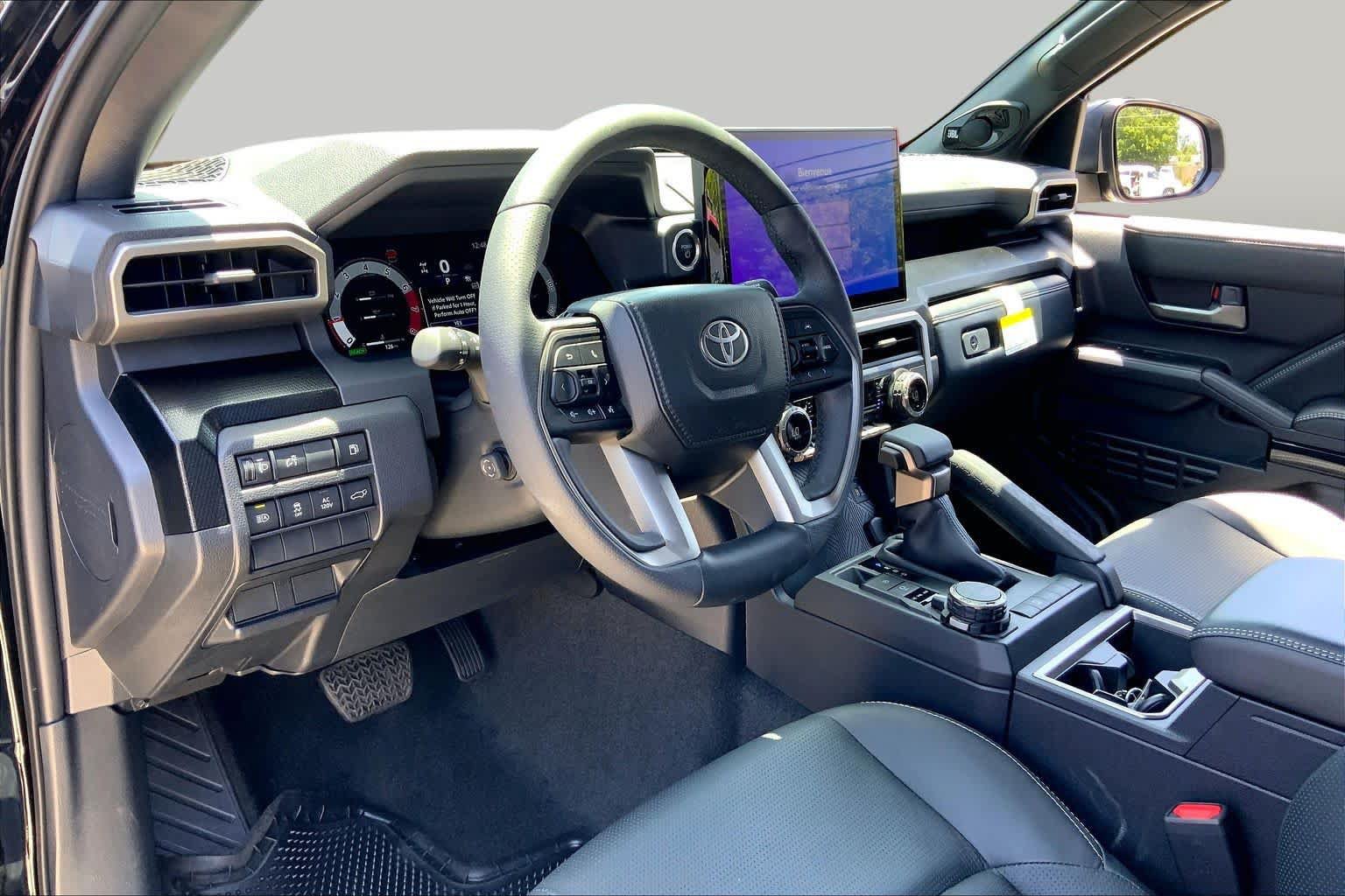 Used 2025 Toyota 4Runner Limited AWD/4WD image 18