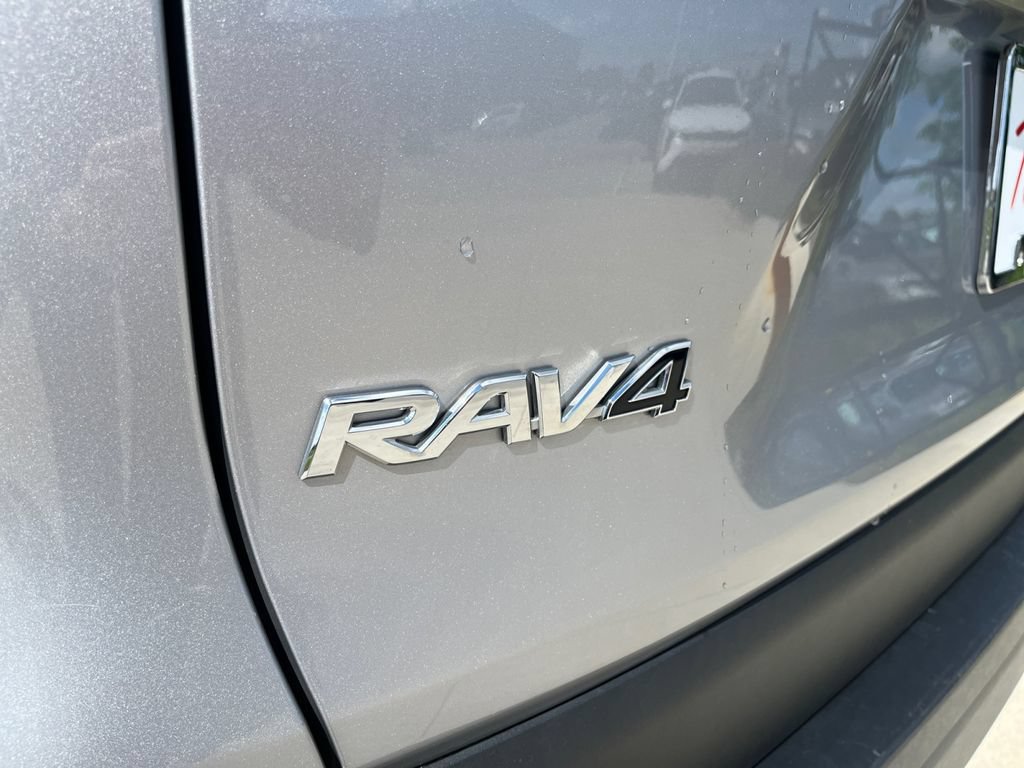 Used 2023 Toyota RAV4 XLE w/ Convenience Package AWD/4WD image 10