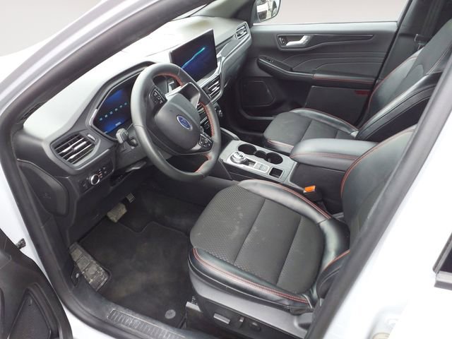 Certified 2025 Ford Escape ST-Line w/ Tech Pack #1 AWD/4WD image 15