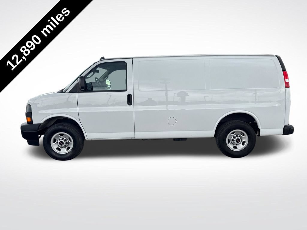 Used 2023 GMC Savana 3500 w/ Driver Convenience Package RWD video 2