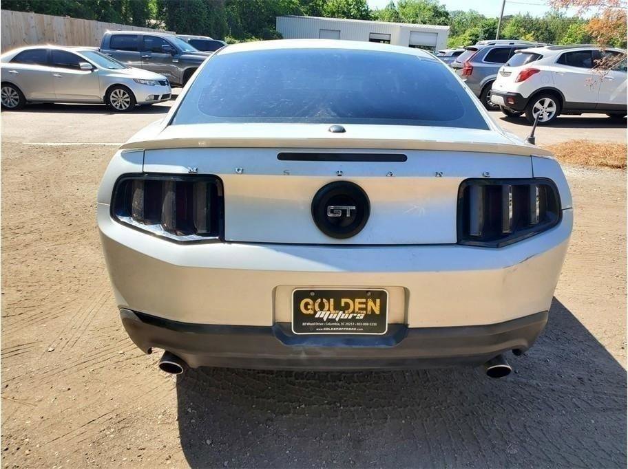 Used 2010 Ford Mustang GT Premium RWD image 7