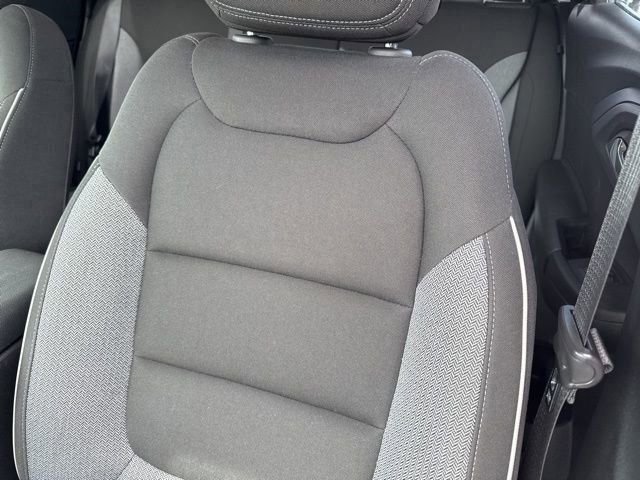 Used 2025 Chevrolet TrailBlazer LT AWD/4WD image 10