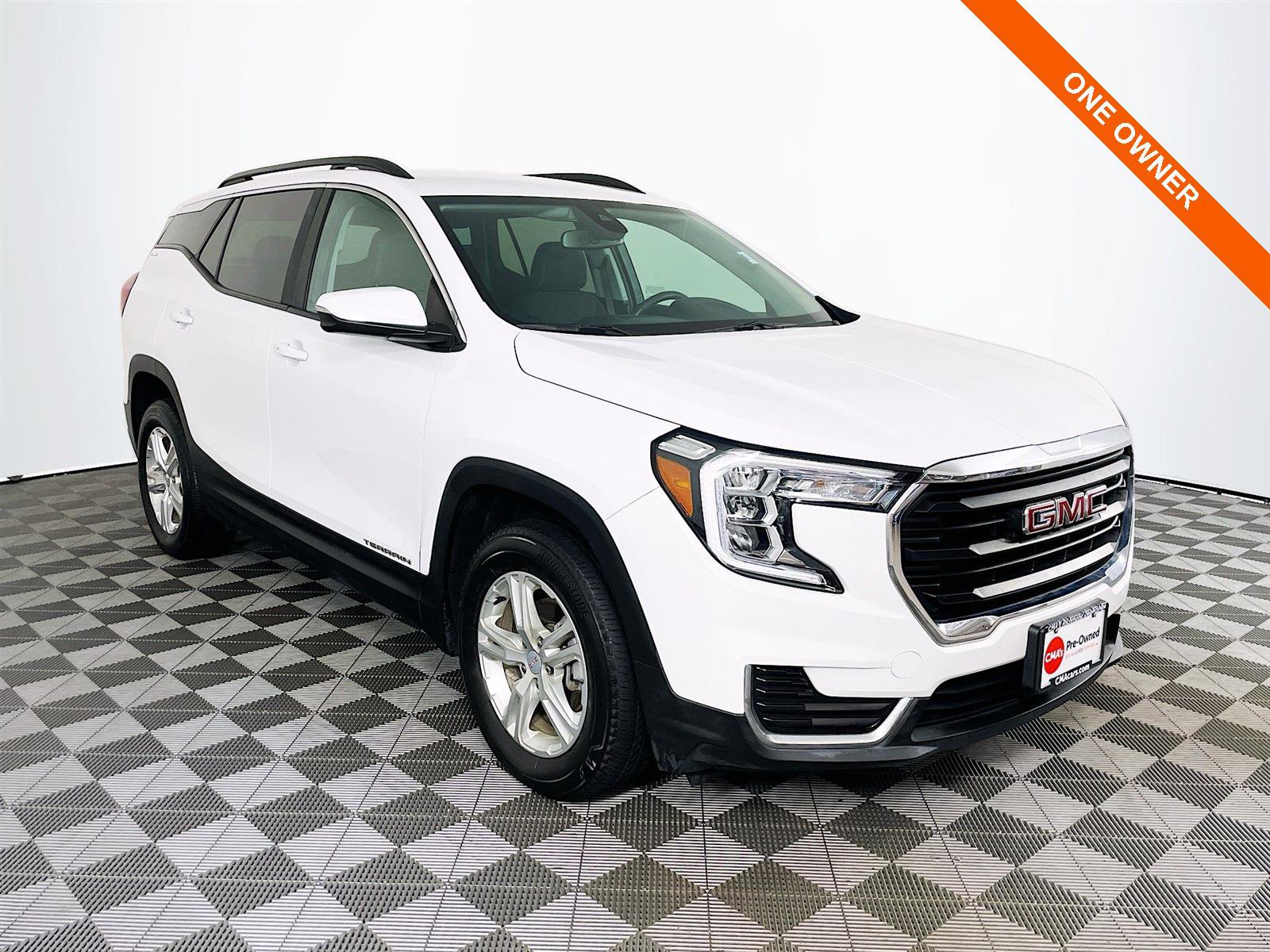 Used 2023 GMC Terrain SLE w/ Driver Convenience Package