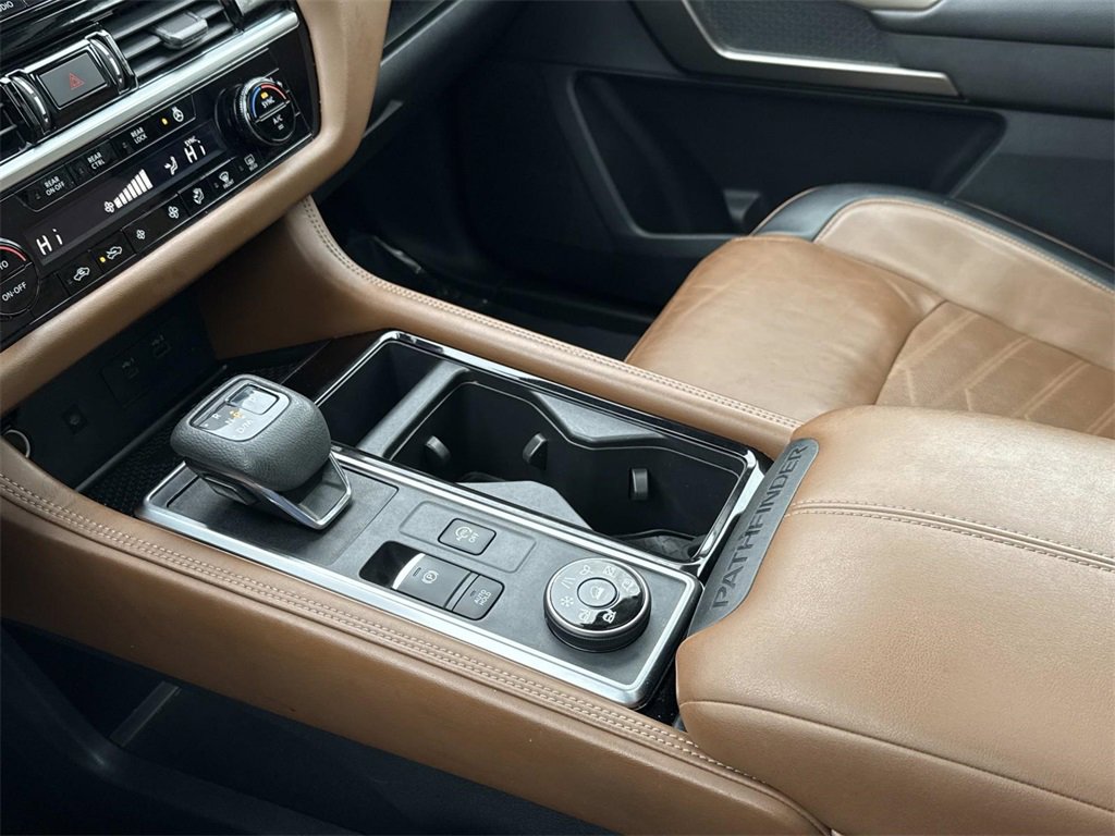 Certified 2022 Nissan Pathfinder Platinum w/ Cargo Package image 6