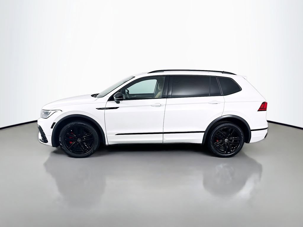 Used 2022 Volkswagen Tiguan SE R-Line image 8