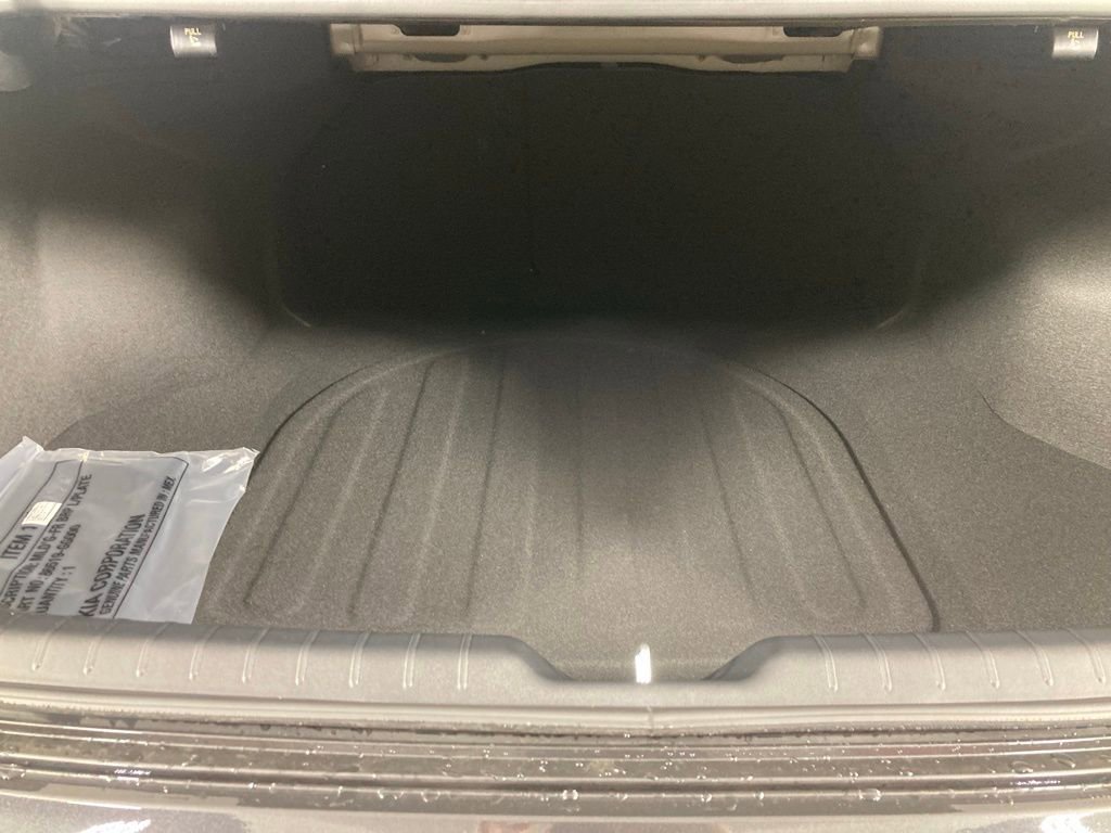 New 2025 Kia K4 LXS image 20