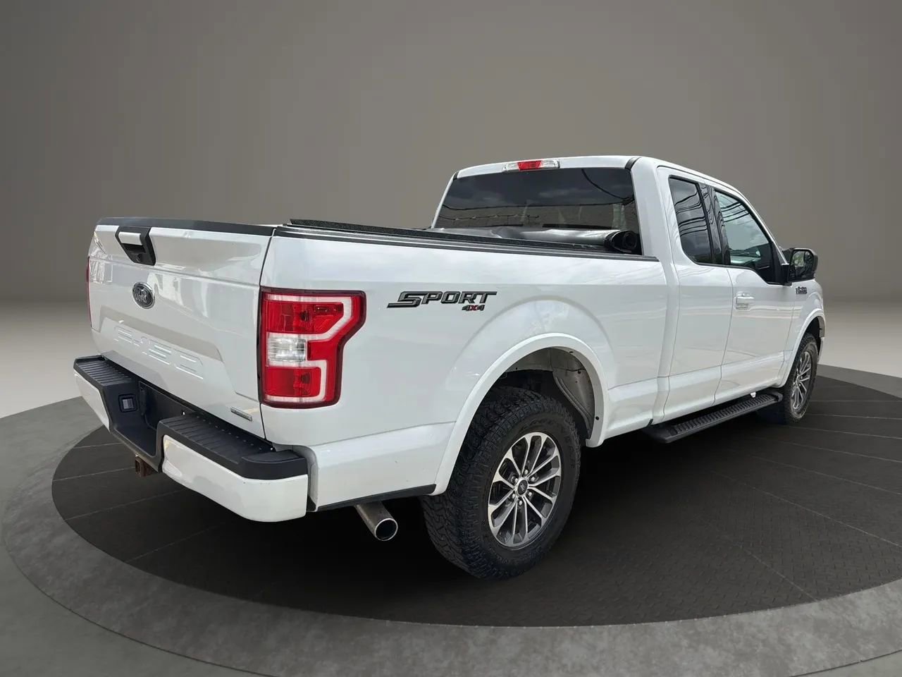 Used 2018 Ford F150 XLT w/ Equipment Group 301A Mid AWD/4WD image 5