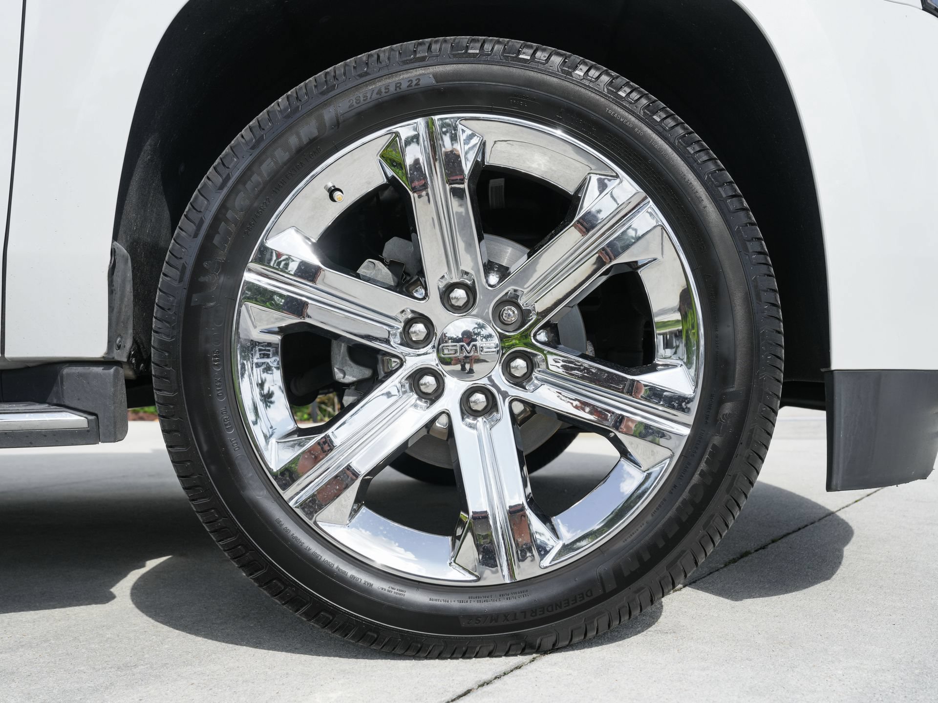 Used 2018 GMC Yukon SLT RWD image 12