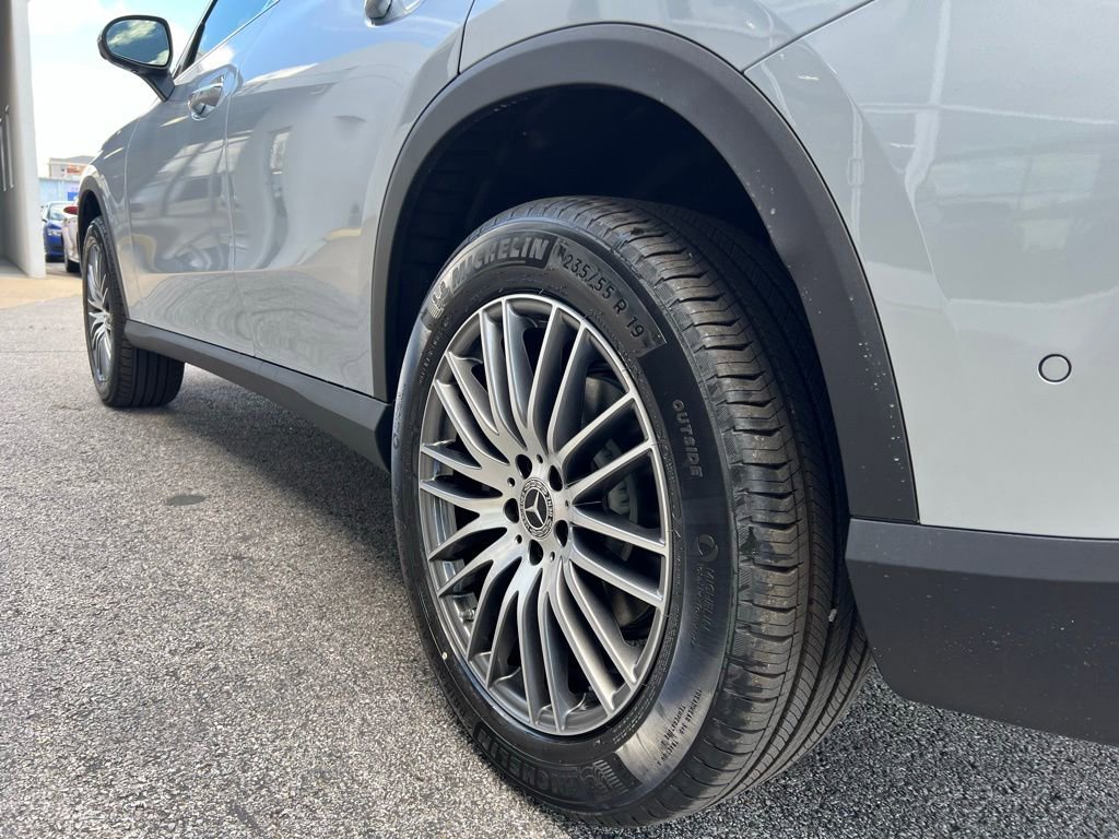 Certified 2025 Mercedes-Benz GLC 300 4MATIC image 7