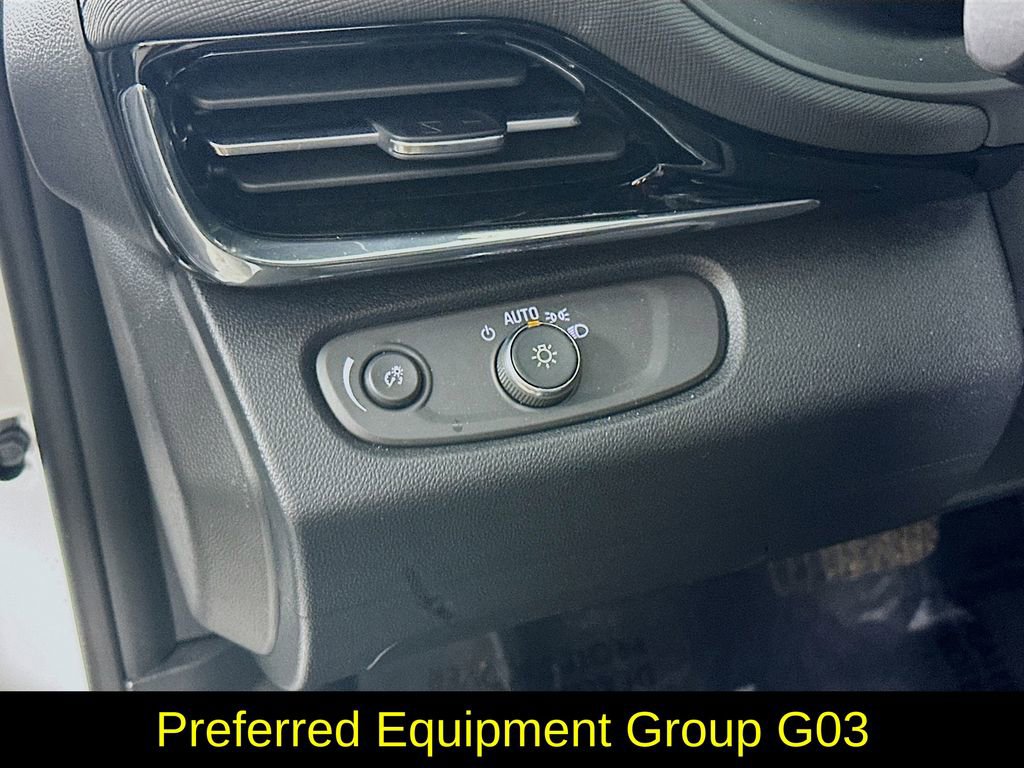 Used 2025 Buick Envista Sport Touring image 15