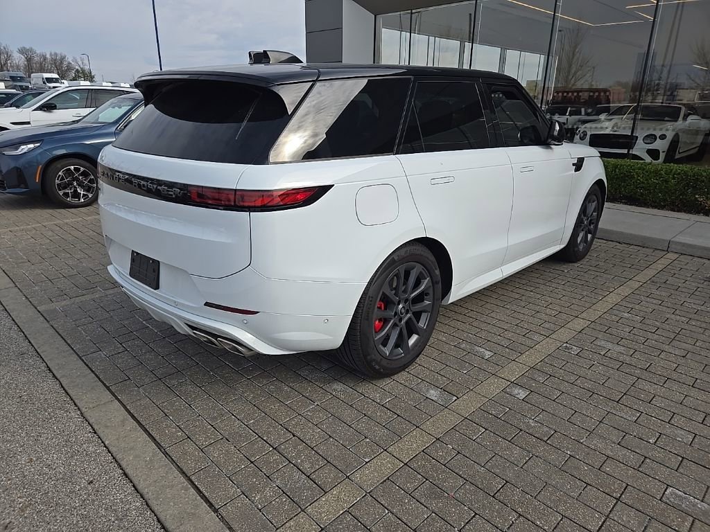 Used 2025 Land Rover Range Rover Sport Dynamic SE image 5